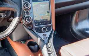 SEDÁN USADO 2018 720S 4.0L DE ALTO RENDIMIENTO CON DOBLE TURBO Y EXTERIOR DE FIBRA DE CARBONO - Product Image 3