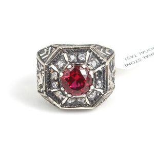 Anillo de Plata de Ley 925 para Hombre con Circonita Octogonal Color Rubí, Corte Esmeralda, Estilo Pluma, Engaste de Bisel, Geométrico, para Uso Diario - Product Image 2