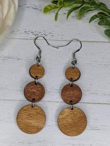 Boucles d'oreilles de créateur Marques SCI populaires Bijoux de mode faits à la main pour femmes Boucles d'oreilles en bois de rotin naturel personnalisées - Product Image 3