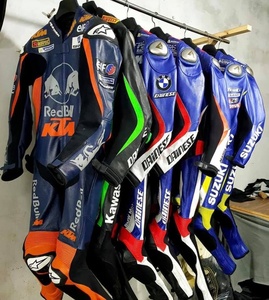 Combinaisons de course en cuir pour moto, combinaisons en cuir grainé épais fabriquées au Pakistan, combinaisons de course en cuir de vachette de qualité supérieure, qualité supérieure Kangaroo. - Product Image 3