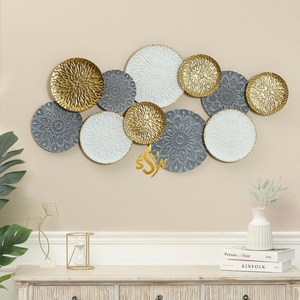Diseño de lujo Arte de la pared Metal Nuevo aspecto Patrón Sala de estar y dormitorio Fondo Decoración de la pared Arte de la pared colgante en gran oferta - Product Image 1