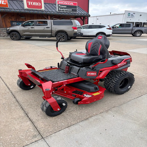 เครื่องตัดหญ้า Toro Titan MyRide ขนาด 60 นิ้ว แบบ 2 จังหวะ ระดับอุตสาหกรรม หมุนรอบตัวเองได้ ประสิทธิภาพสูง สำหรับใช้งานเชิงพาณิชย์ - Product Image 1