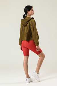 Sudadera con capucha fruncida con cremallera completa y protección UV para mujer de color caqui oscuro superventas - Product Image 2