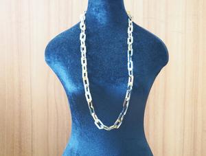 Collar de Lujo Hecho a Mano con Cuerno de Búfalo, Joyería Natural y Sostenible para Mujer, Alta Calidad - Product Image 4