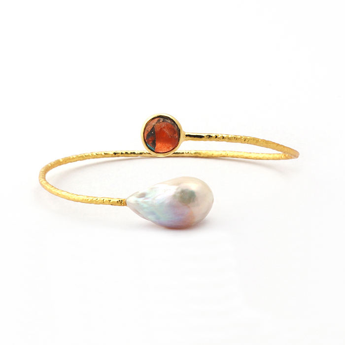 สีส้มสีขาว