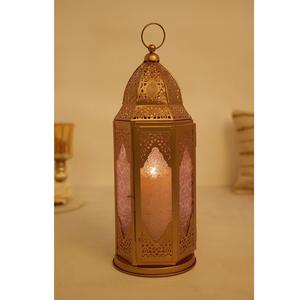 Lanterne électrique en métal doré décorative marocaine avec verre gaufré rose pour la décoration de la maison, le jardin, le mariage, la table, à suspendre - Product Image 4