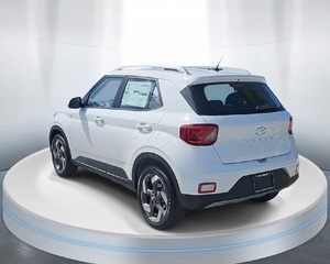 Hyundai Venue SEL FWD 4D Sport Utility 2025 d'occasion - Product Image 2