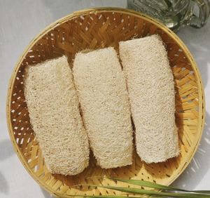 Tampon exfoliant de bain éponge luffa, outil de récurage corporel en fibre végétale écologique fabriqué au Vietnam - Product Image 2