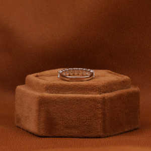 1,8 TCW Lab Grown Cushion Cut Diamond Wedding Band 14KT Oro sólido Classic Certified Nine Diamond Anniversary Anillos de moda - Product Image 4