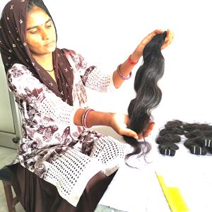 Extensiones de cabello humano virgen sin procesar Color Natural Body Wave Bulk Indian Remy Hair Cutícula alineada Loose Deep Wave Style - Product Image 1