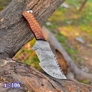 Couteau à lame fixe en acier damas fait à la main couteaux de survie de chasse en plein air L'éclaireur vertical porte une gaine en cuir véritable. - Product Image 3