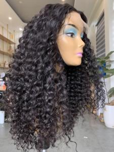 Perruque en cheveux humains bouclés de type Eurasien, personnalisable et prête à porter, vente en gros - Product Image 2
