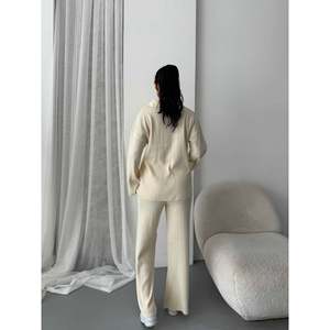 Conjunto de Hiyab Casual Elegante a Rayas 1554 - Color Hueso - Product Image 3