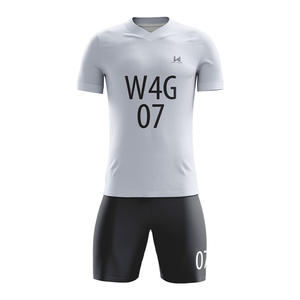Ensemble de maillot et short de football personnalisé pour équipe masculine, 100% polyester, écologique, séchage rapide, col rond, manches courtes, tissu extensible - Product Image 6