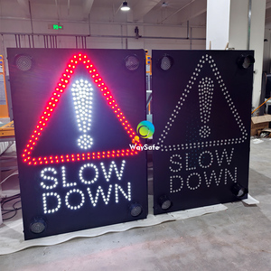 Segnale di Avvertimento Stradale Solare ad Alta Luminosità Lampeggiante in Alluminio per Rallentare alle Incroci - Product Image 6