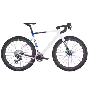 Vélo de gravier authentique, neuf, de qualité supérieure, Scoots Addict Gravel RC, en fibre de carbone, transmission 13 vitesses, roues 700c, pneus 45 mm. - Product Image 3