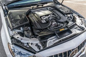 รถเบนซ์ AMG C63 S ปี 2019 สภาพดี ไมล์ 24,000 กม. เครื่องยนต์ V8 ทวินเทอร์โบ 503 แรงม้า อุปกรณ์ครบครัน ไม่ได้ดัดแปลง - Product Image 6