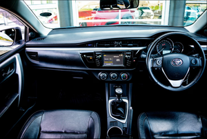 Quality Affordable Used Car 2015 To-yo-ta Cor-olla 1.8 Pres-tige Right Hand <b>Drive</b> - Product Image 2