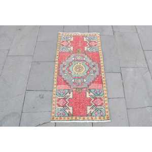 Rug, 1.6x3.2 ft Vintage Rug, <b>Red</b> Camouflage Rug <b>Wool</b> - Product Image 1