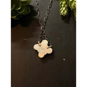 Collier Myra Bennaly en argent sterling avec motif floral, maillons classiques ethniques, orné de buffles blancs et de diamants, idéal pour un cadeau - Product Image 4