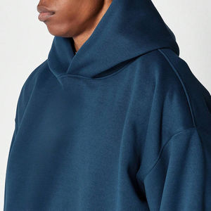 Pull à capuche surdimensionné pour hommes avec logo personnalisé, manches longues sans ficelles, coupe ample, avec poche, teint uni, haute qualité - Product Image 4