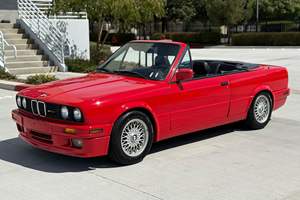 BMW 325i Convertible de 1991, Usado, Motor de 6 Cilindros, Kit de Carrocería M-Technic II, Recién Revisado, Propiedad de California - Product Image 2