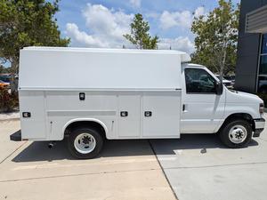 Listo para Enviar: Camioneta de Servicio FORD E-350 2025 Seminueva con 3 Años de Garantía, Plástico, Aluminio y Acero de Grado Industrial para Bricolaje - Product Image 2