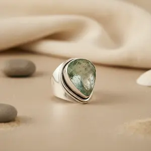 Bague pour femme en argent 925 avec aigue-marine, bijou élégant en pierre précieuse - Product Image 1