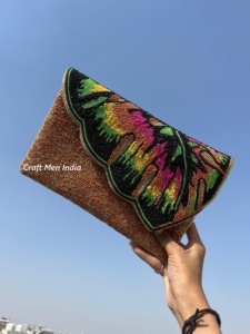 Pochette perlée à la main à motif floral pochette colorée sac à main perlé sac d'été sac à main de mariage soirée perle noire pochette feuille florale - Product Image 4