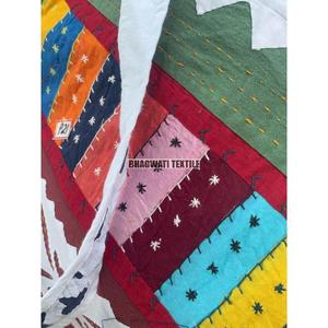 Sac fourre-tout en coton matelassé fait à la main pour femmes, sac à provisions personnalisé en patchwork imprimé, épicerie, plage, voyage quotidien, cadeau d'été parfait - Product Image 6