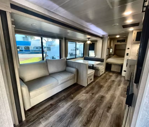 Autocaravana Usada East To West A-l-t-a 2800KBH 2022, Remolque de Viaje, Casa Rodante - Product Image 2