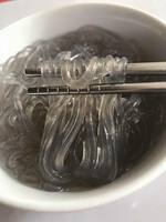 Nouilles d'arrowroot brun clair en gros / Vermicelles de verre faits à partir de farine de galangal doux 100% pure et naturelle pour restaurants et familles