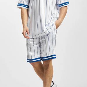 กางเกงขาสั้นผ้าโพลีเอสเตอร์/ ผ้าฝ้ายผสมสำหรับผู้ชายกางเกงขาสั้นชายหาดแนวสตรีทสีล้วนแห้งเร็วแบบลำลอง - Product Image 3