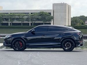 2022สีดำคม Lamborghini Buru Urus AWD ใช้กับเบาะหนังที่อุ่นด้วยล้ออัลลอยด์ซันรูฟ - Product Image 4