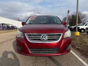 Auto Usado de Calidad a Precio Accesible, Volkswagen Routan 2011, Volante a la Izquierda - Product Image 3