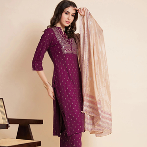 Conjuntos de pantalón y Dupatta bordados de Color Burdeos a la moda y con estilo para mujer, colección étnica lista para usar al por mayor - Product Image 1