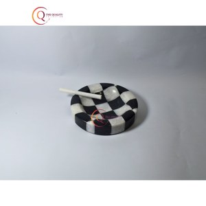 Cendrier en marbre de conception d'échecs classique fabriqué à la main accessoires de table coupe-vent attrayants pour les centres de villégiature et les bars - Product Image 5