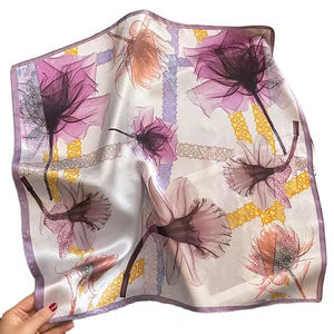 Élégant Vintage Nouveau Motif Nuage Parfumé Satin Femmes Châle Durable Polyester Foulard En Soie Long Style Carré - Product Image 2