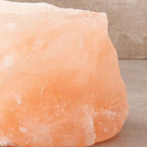 Lampe en sel de l'Himalaya artisanale haut de gamme, porte-bougie chauffe-plat, en cristal naturel durable, pour l'ambiance et la relaxation à la maison - Product Image 5