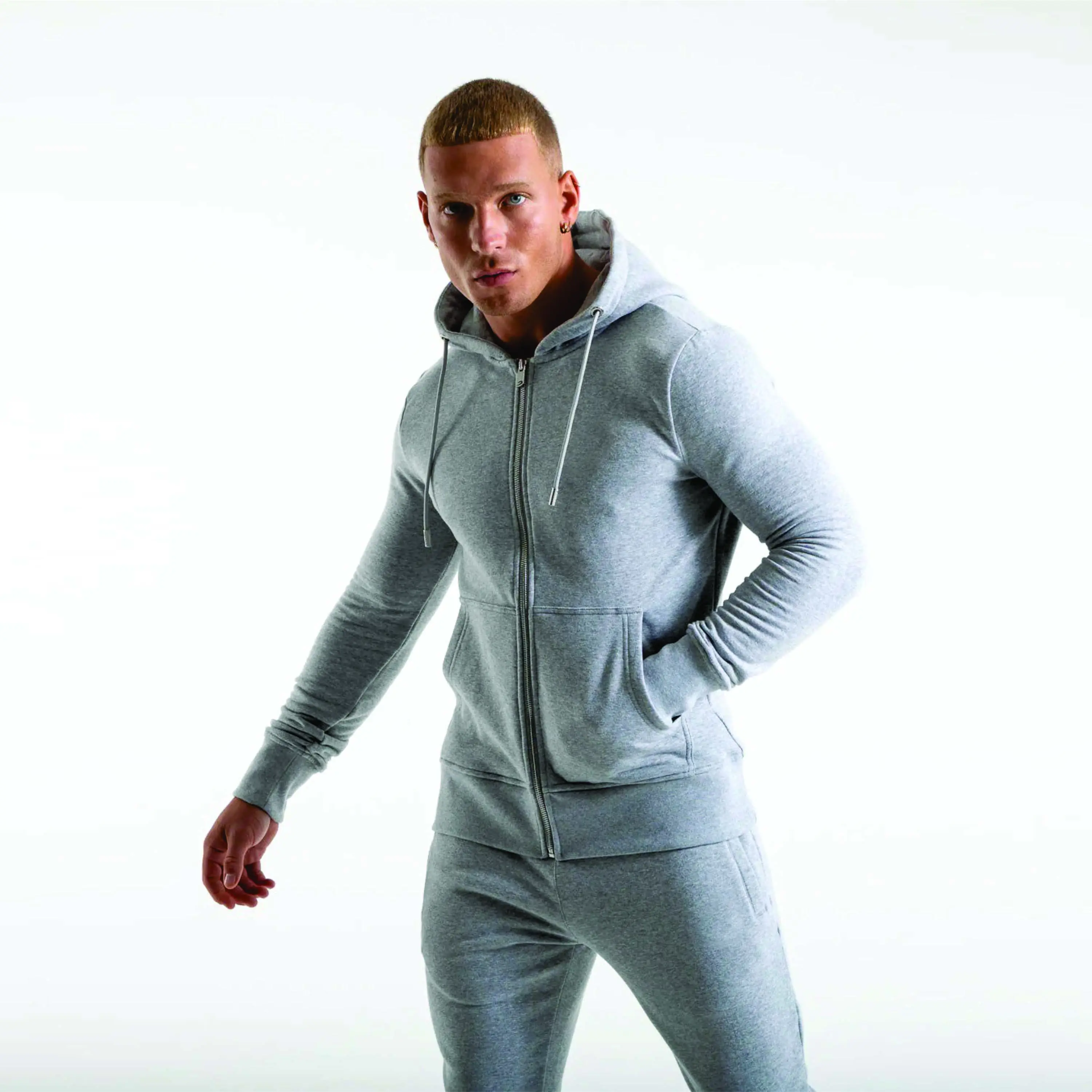 Concevez vos propres sweats à capuche de sport pour hommes au prix de gros Les hommes utilisent des sweats à capuche de la meilleure qualité avec logo personnalisé