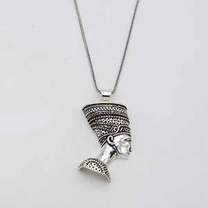 Colgante de busto de Nefertiti-Collar de Faraón de oro de latón hecho a mano con cadena | Joyería étnica de latón amarillo-plateado | Regalo especial - Product Image 4