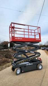 [Skyjack] Plateforme élévatrice à ciseaux électrique SJIII 3220 Plateforme élévatrice verticale compacte Largeur étroite Charge stable Moteur Capacité 408 kg 7,95 m - Product Image 5