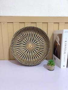 Elegante Bandeja Decorativa de Conchas Marinas de Ratán, Hecha a Mano en Vietnam, Idea de Regalo para Mesa de Comedor y Decoración del Hogar - Product Image 5