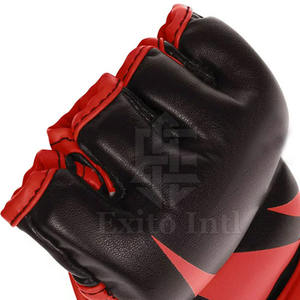Gants MMA de fabrication professionnelle pour l'entraînement au combat Matériau en cuir durable - Product Image 5