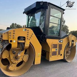 Compacteur vibrant à double tambour Caterpillar CB64B d'occasion, poids de travail 12 tonnes, compacteur de construction d'origine japonaise - Product Image 2