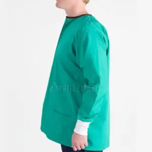 2022 Set di Scrub da uomo di alta qualità uniforme a basso prezzo nuovo Design camicie da uomo con etichetta privata In vendita