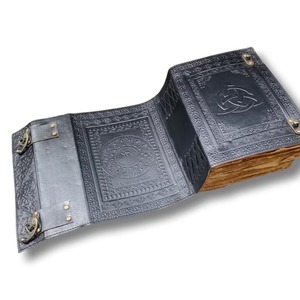 สมุดปกหนังรูปดาวห้าแฉก600หน้ากระดาษโบราณกระดุมทองเหลือง2ชิ้นขนาด10x7นิ้วทำด้วยมือ - Product Image 2