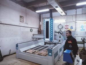 Yelbegen 1530 Modelado de moldes 3 ejes CNC Router ATC Máquina de alta precisión Rigidez Turquía Fabricante Fresado Tallado Grabado - Product Image 2