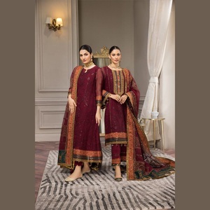 Costume Ethnique en Soie Vente à Chaud Robe Droite de Designer Salwar Kameez du Pakistan et d'Inde par WS INTERNATIONAL - Product Image 3