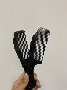 Peine de cuerno natural a precio de fábrica: Herramienta de aseo de alta gama de Vietnam para compra a granel. - Product Image 5